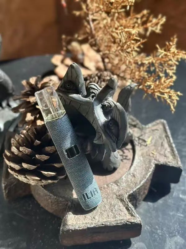 【ILIA哩亞布紋主機】 一代革調系列高檔色系換彈式霧化桿/兩段式調節功率電子煙主機/通用哩啞，lana，sp2等一代煙彈