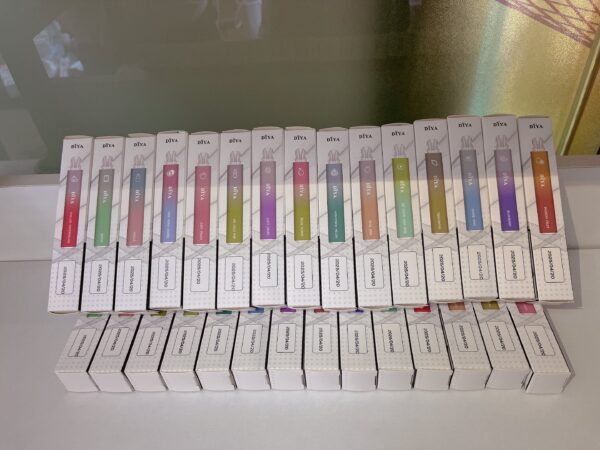 【DIYA叮啞7500口拋棄式】新款叮啞可充電霧化桿-叮啞7500口puffs油倉加長版電子煙-30/50mg